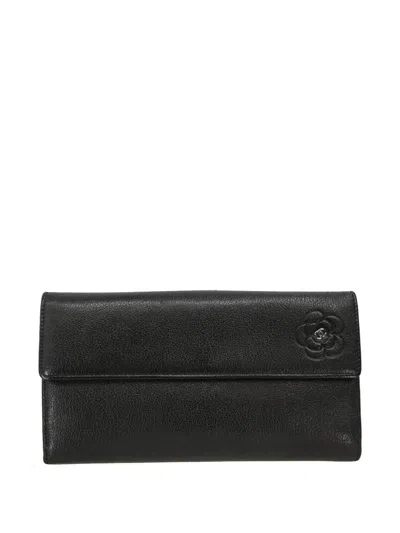 Pre-owned Chanel Camellia-debossed Wallet