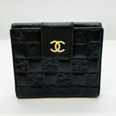 Pre-owned Chanel Camellia Leather Wallet (bi-fold) () In Black
