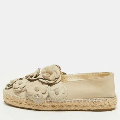 Pre-owned Chanel Camellia Size 36 Grey Nubuck Leather Espadrille Flats In Gray