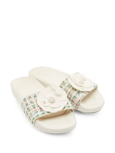 Pre-owned Chanel Camellia Tweed-effect Slides In White