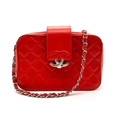 Pre-owned Chanel Camera Leather Shoulder Bag () In Red