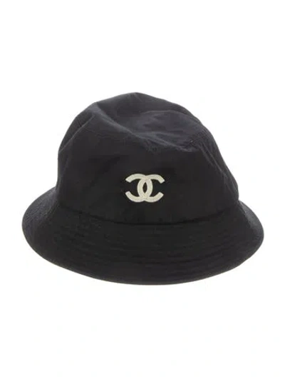 Pre-owned Chanel Canvas Cc Bucket Hat In Black