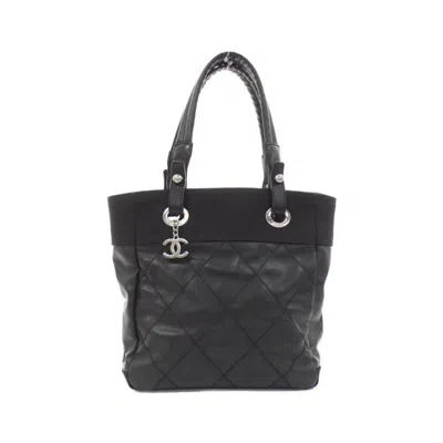 Pre-owned Chanel Canvas Handbag () In Black