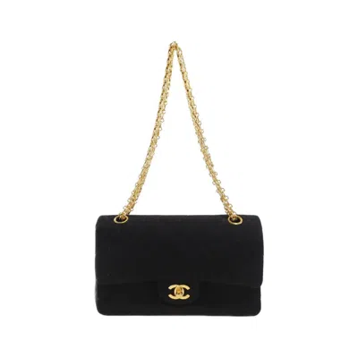 Pre-owned Chanel Canvas Shoulder Bag () In Black