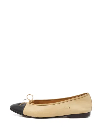 Pre-owned Chanel Cap-toe Ballet Flats In Neutrals