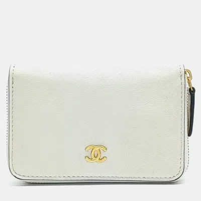 Pre-owned Chanel Card Holder Ap5215 In White