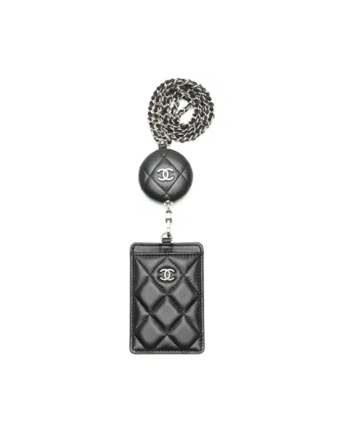 Pre-owned Chanel Card Holder On Chain In Black