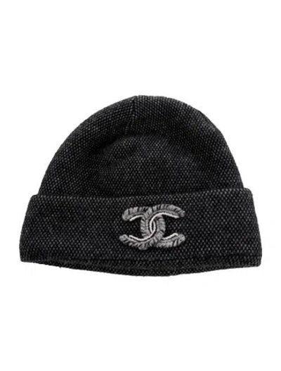 Pre-owned Chanel Cashmere Cc Beanie In Grey