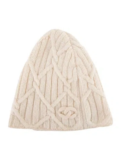 Pre-owned Chanel Cashmere Cc Beanie In Neutral