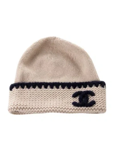 Pre-owned Chanel Cashmere Cc Beanie In Neutral