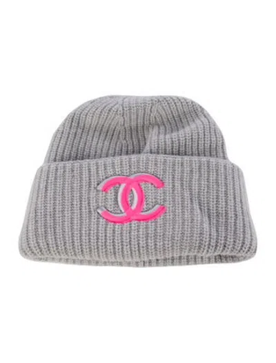 Pre-owned Chanel Cashmere Cc Beanie W/tags In Grey