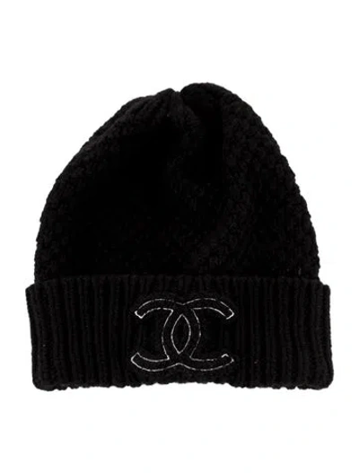 Pre-owned Chanel Cashmere Interlocking Cc Beanie In Black