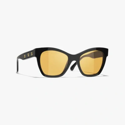 Chanel Cat Eye Sunglasses In Black