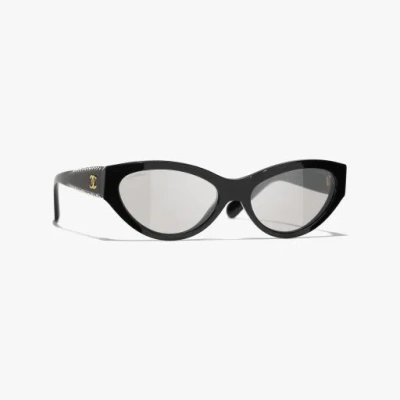 Chanel Cat Eye Sunglasses In Black