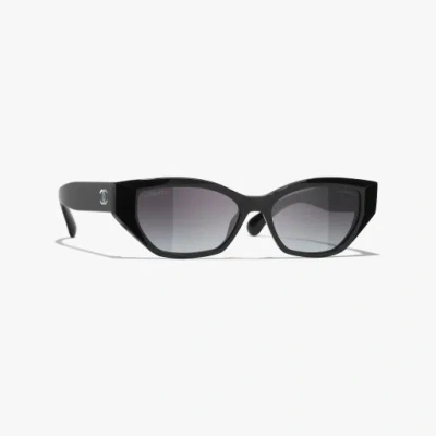 Chanel Cat Eye Sunglasses In Black