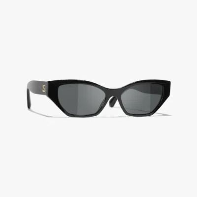 Chanel Cat Eye Sunglasses In Black