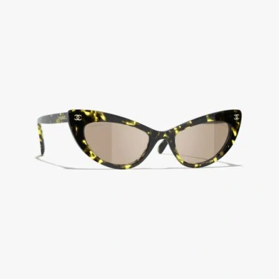 Chanel Cat Eye Sunglasses In Tortoise