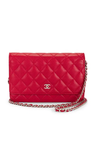 Pre-owned Chanel Caviar Classic Wallet On Chain In Red