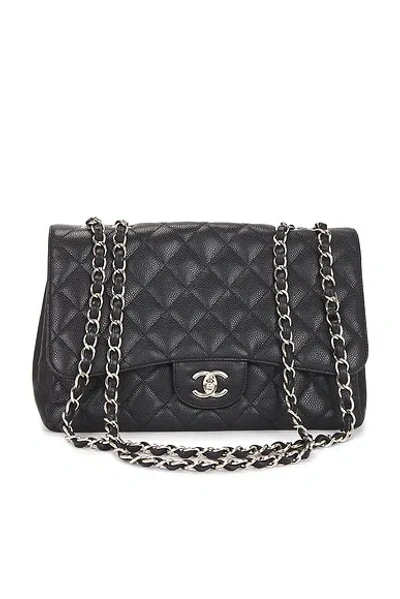 Pre-owned Chanel Caviar Jumbo Classic Double Flap Bag In Black