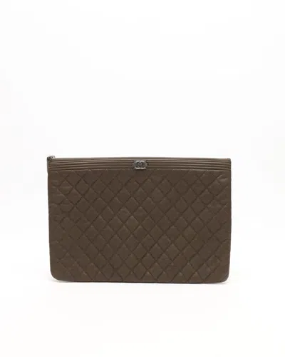 Pre-owned Chanel Caviar Khaki Boy Clutch Bag, Fits 14-inch Laptop In Green