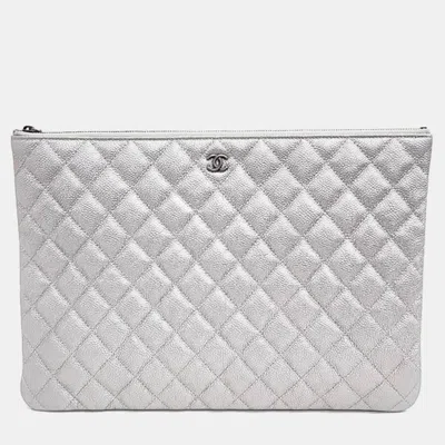 Pre-owned Chanel Caviar Large Clutch In Silver