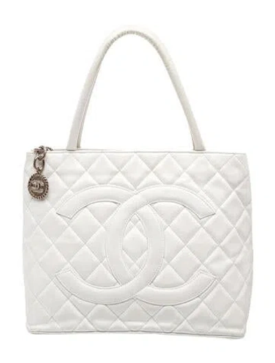 Pre-owned Chanel Caviar Medallion Tote In White