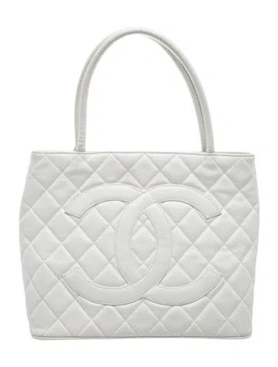Pre-owned Chanel Caviar Medallion Tote In White