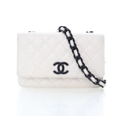Pre-owned Chanel Caviar My Everything Wallet On Chain In White