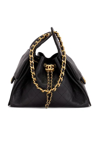 Pre-owned Chanel Caviar Small 25 Hobo Bag In Black