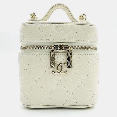 Pre-owned Chanel Caviar Top Handle Cosmetic Crossbody Bag In White