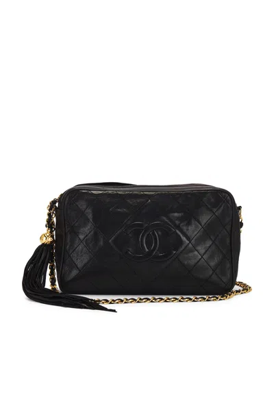 Pre-owned Chanel Caviar Vintage Pocket Camera Bag In Black