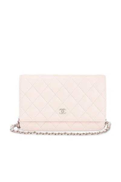 Pre-owned Chanel Caviar Wallet On Chain In Pink