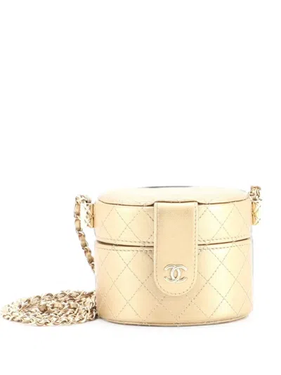 Pre-owned Chanel Cc Allure Vanity Case With Chain Quilted Lambskin Mini Crossbody Bag In Gold