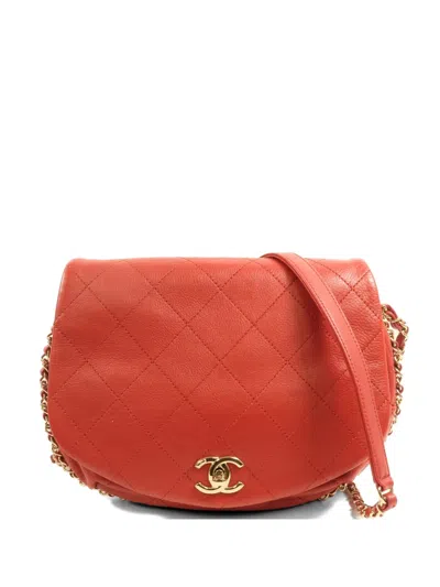 Chanel Cc Around Quilted Shoulder Bag In Red