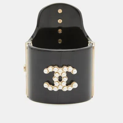 Pre-owned Chanel Cc Black Resin Faux Pearls Embedded Asymmetric Cuff Bracelet