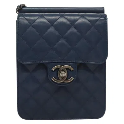 Pre-owned Chanel Cc Blue Leather Clutch Bag ()