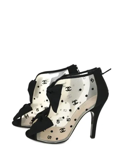Pre-owned Chanel Cc Bow Ankle Boots In White