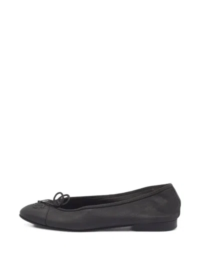 Pre-owned Chanel Cc Bow Ballet Flats In Black