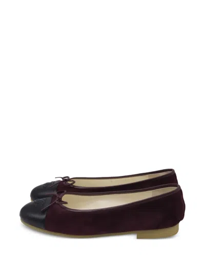 Pre-owned Chanel Cc Bow Cap-toe Ballet Flats In Purple