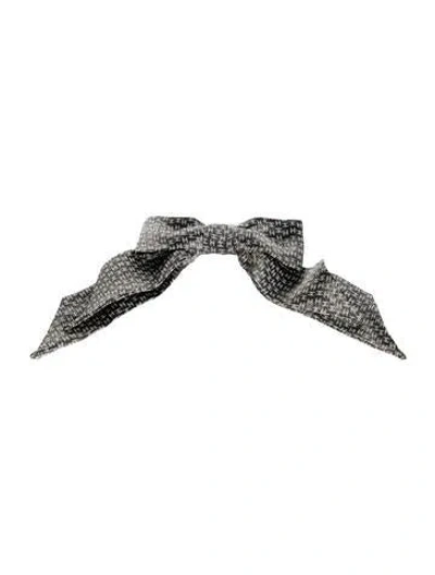 Pre-owned Chanel Cc Bow Hair Clip In Black