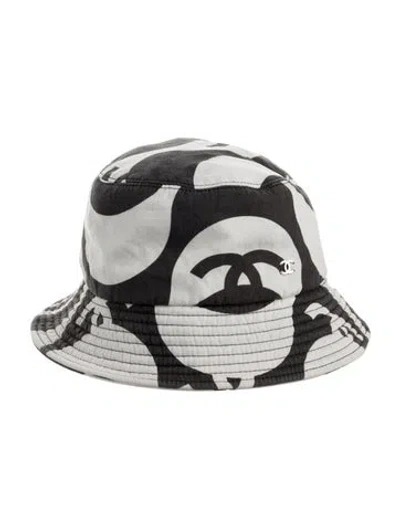Pre-owned Chanel Cc Bucket Hat In White