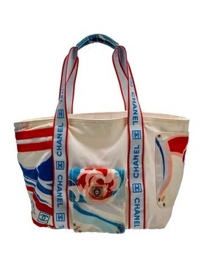 Pre-owned Chanel Cc Camellia Tote In White