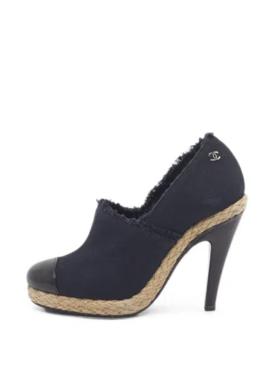 Pre-owned Chanel Cc Cap-toe Ankle Boots In Blue