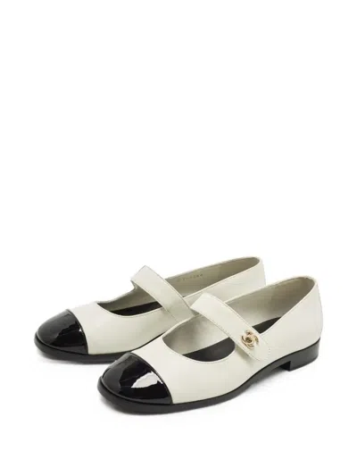 Pre-owned Chanel Cc Cap-toe Ballet Flats In White