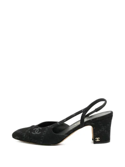 Pre-owned Chanel Cc Cap-toe Pumps In Black