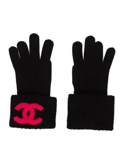 Pre-owned Chanel Cc Cashmere Gloves In Black
