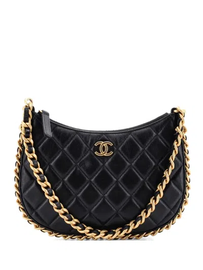 Pre-owned Chanel Cc Chain Around Quilted Lambskin Hobo Bag In Black