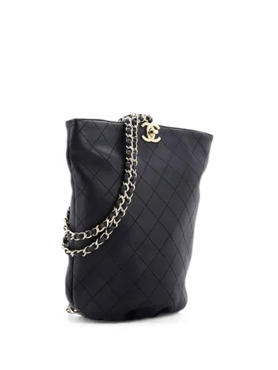Pre-owned Chanel Cc Chain Bucket Stitched Calfskin Backpack In 黑色
