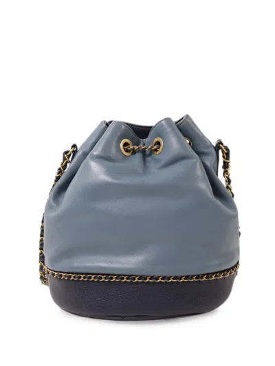 Pre-owned Chanel Cc Chain-strap Bucket Bag In Blue