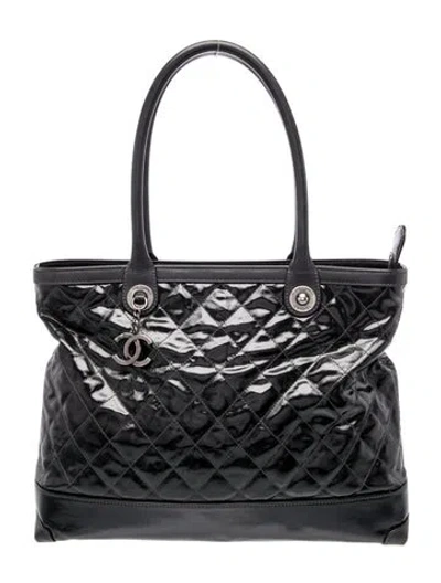 Pre-owned Chanel Cc Charm Shopping Tote In Black